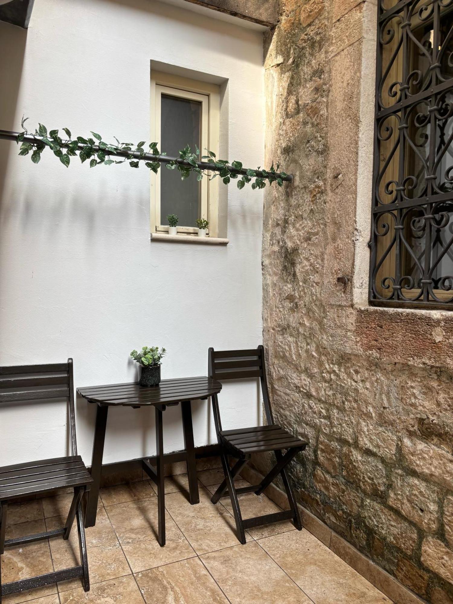 Palace Apartment Split Exterior photo