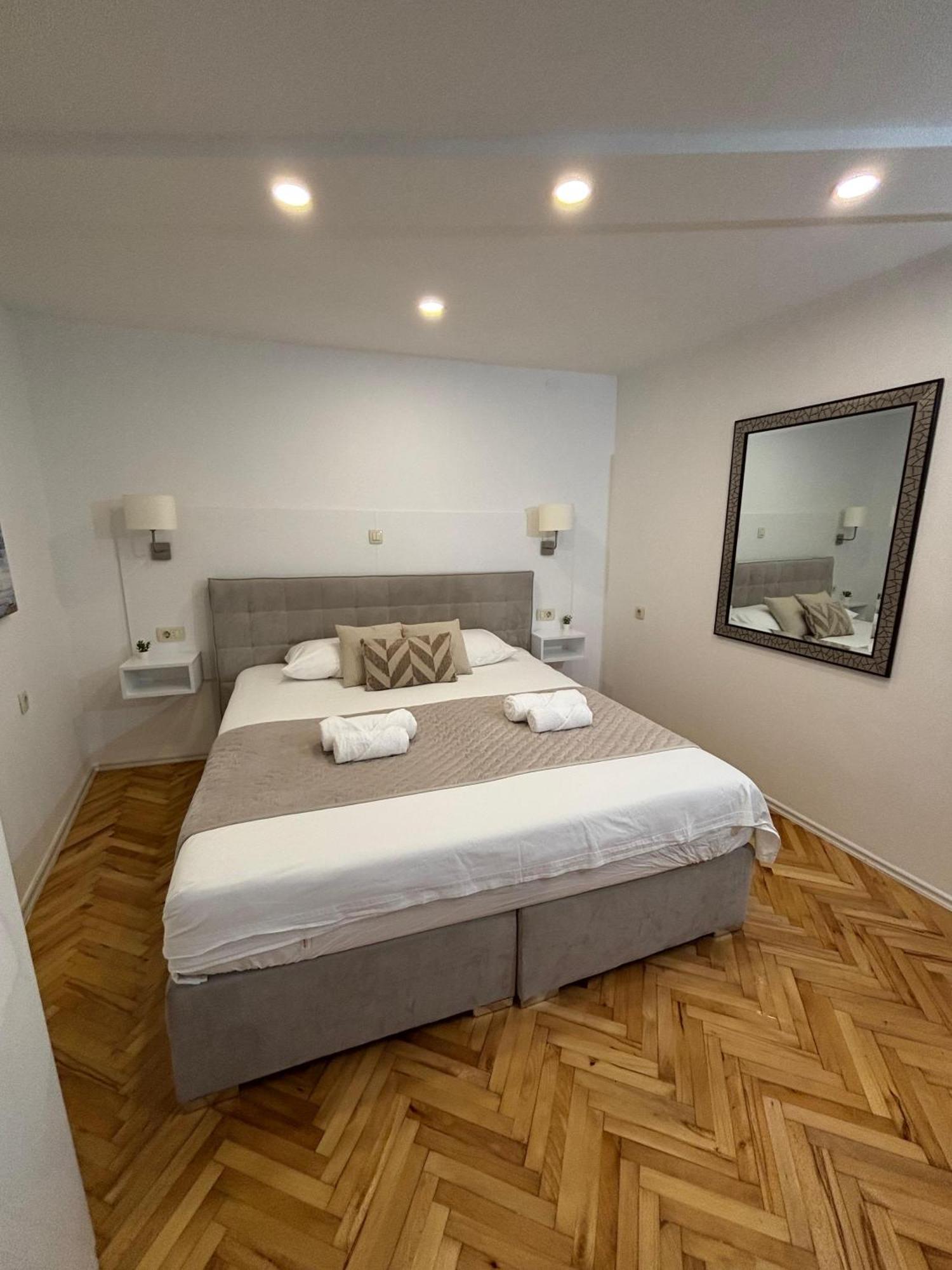 Palace Apartment Split Exterior photo